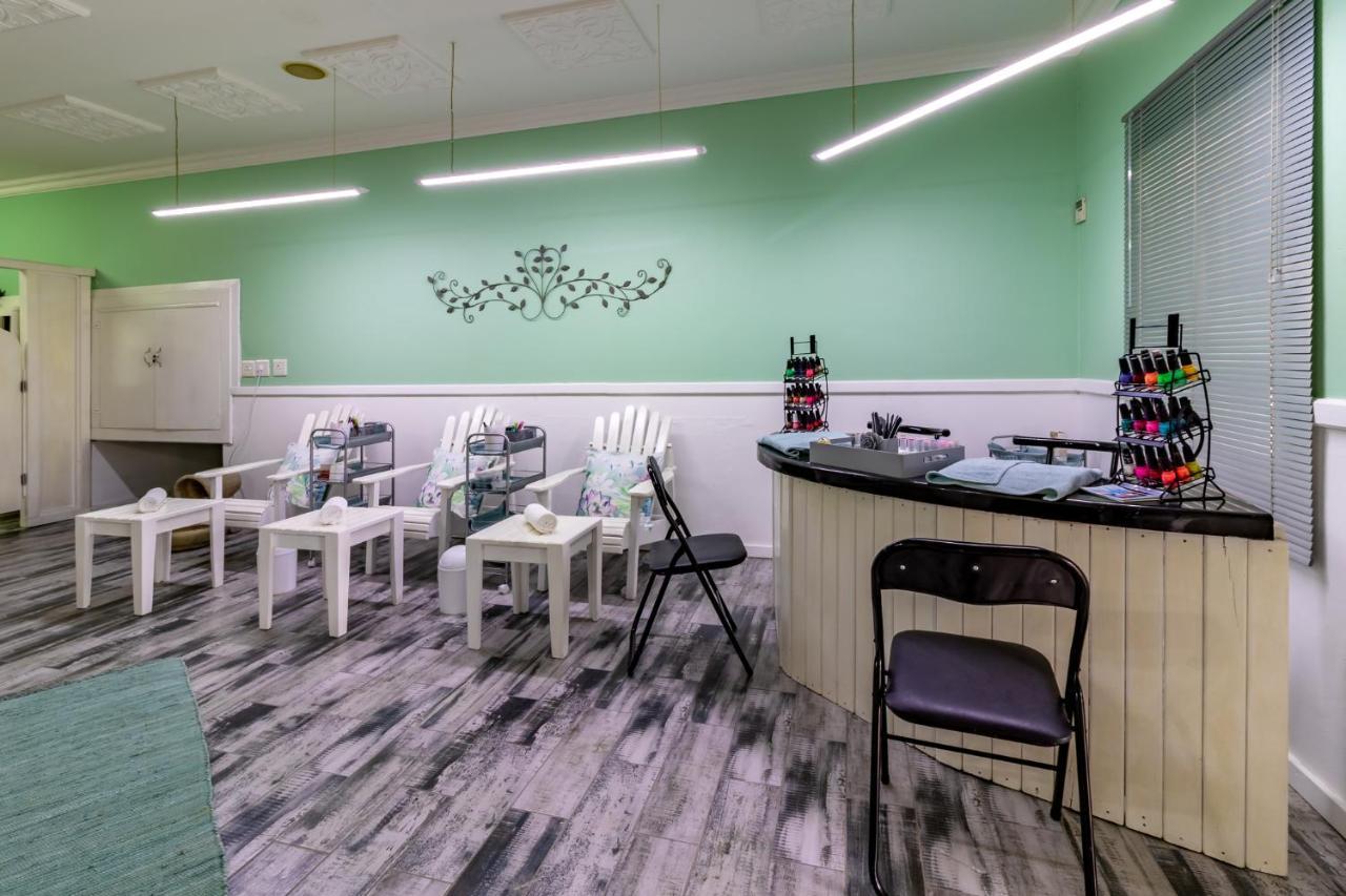 האזיביו Little Pilgrims Boutique Hotel מראה חיצוני תמונה